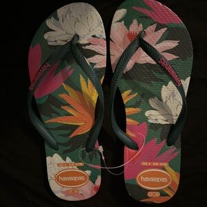 Havaianas Multicolor Floral Sandals